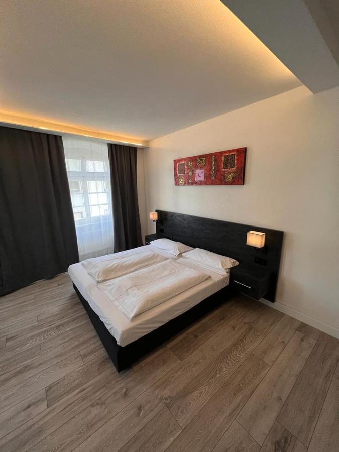 Altstadt Hotel Schwanen Валдсхут-Тинген Екстериор снимка