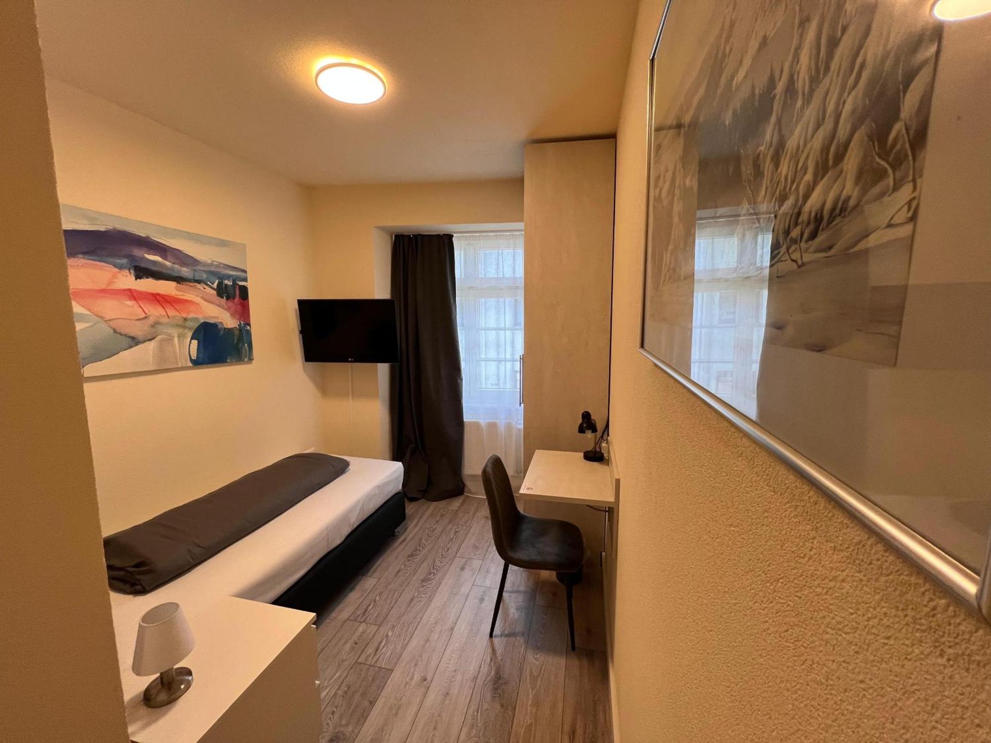 Altstadt Hotel Schwanen Валдсхут-Тинген Екстериор снимка